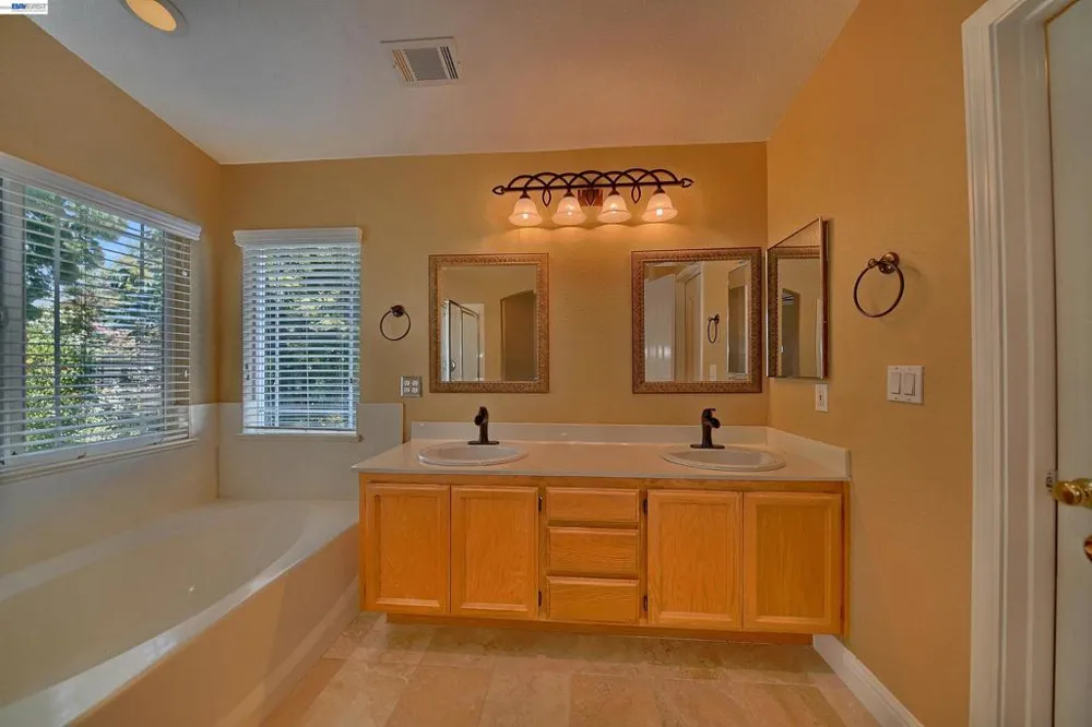 6472 Owl Way Livermore, CA 94551