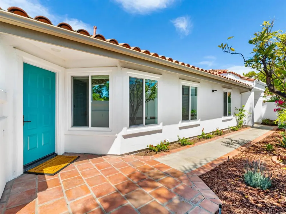 4957 Alicante Way Oceanside, CA 92056