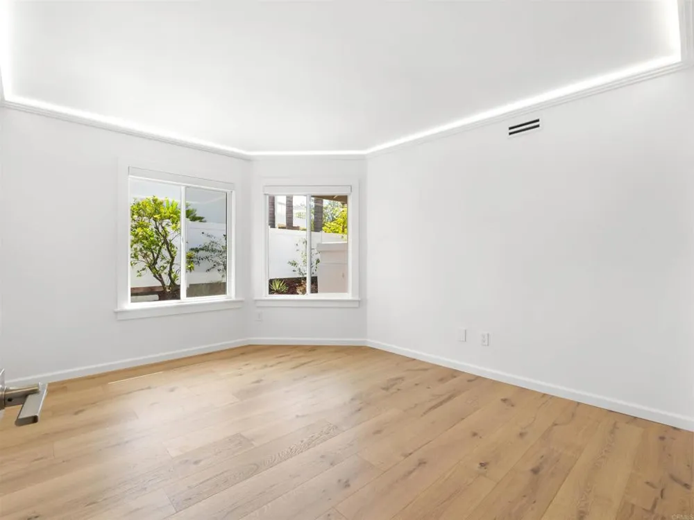 4957 Alicante Way Oceanside, CA 92056