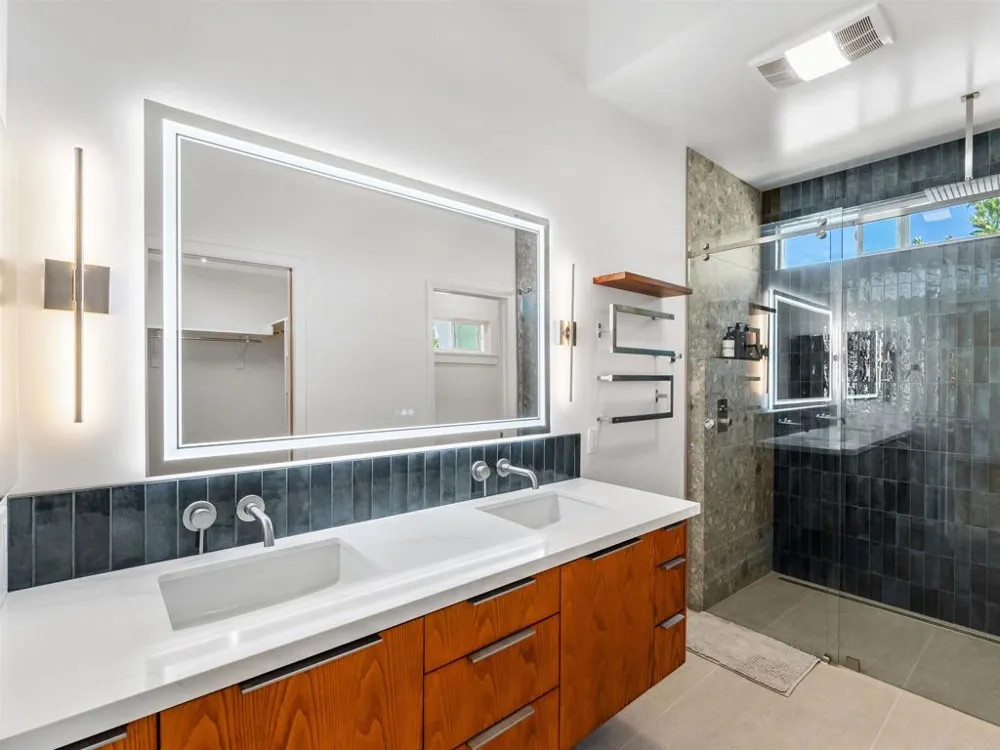 4957 Alicante Way Oceanside, CA 92056
