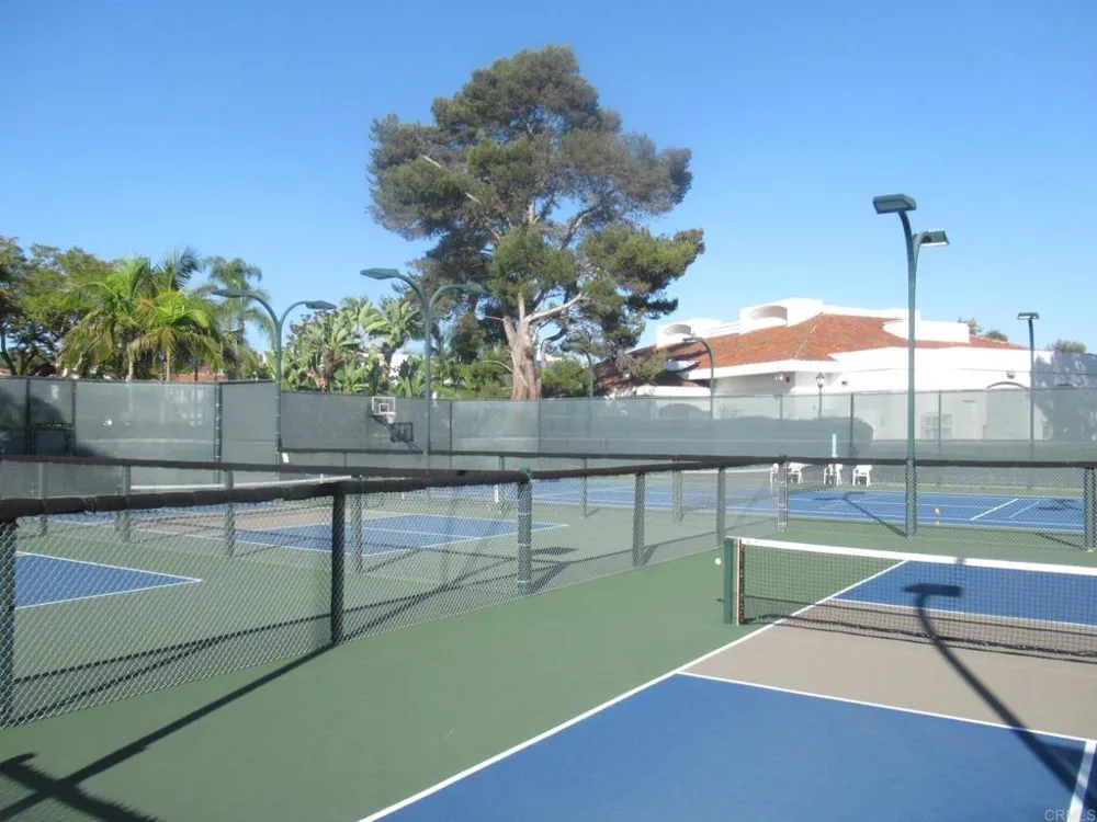 4957 Alicante Way Oceanside, CA 92056