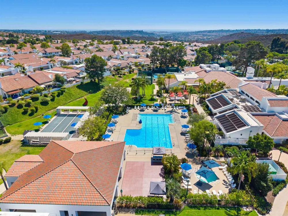 4957 Alicante Way Oceanside, CA 92056