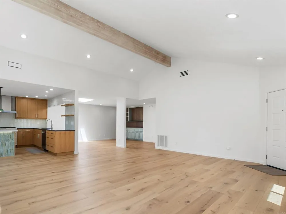 4957 Alicante Way Oceanside, CA 92056