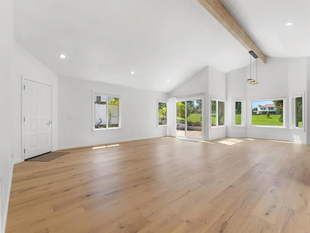 4957 Alicante Way Oceanside, CA 92056