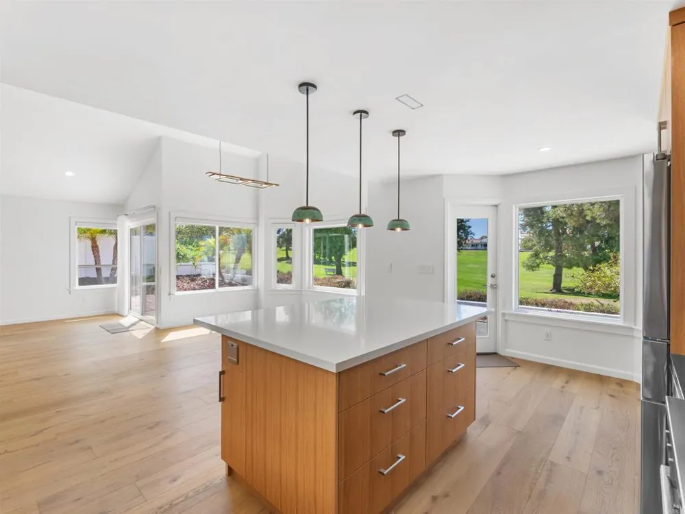 4957 Alicante Way Oceanside, CA 92056