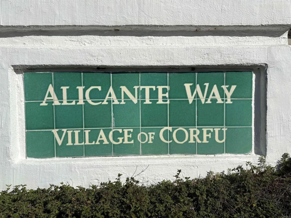 4957 Alicante Way Oceanside, CA 92056