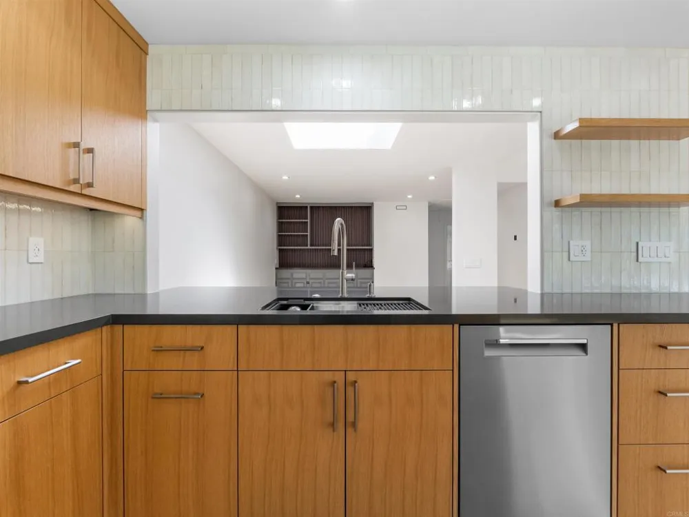 4957 Alicante Way Oceanside, CA 92056