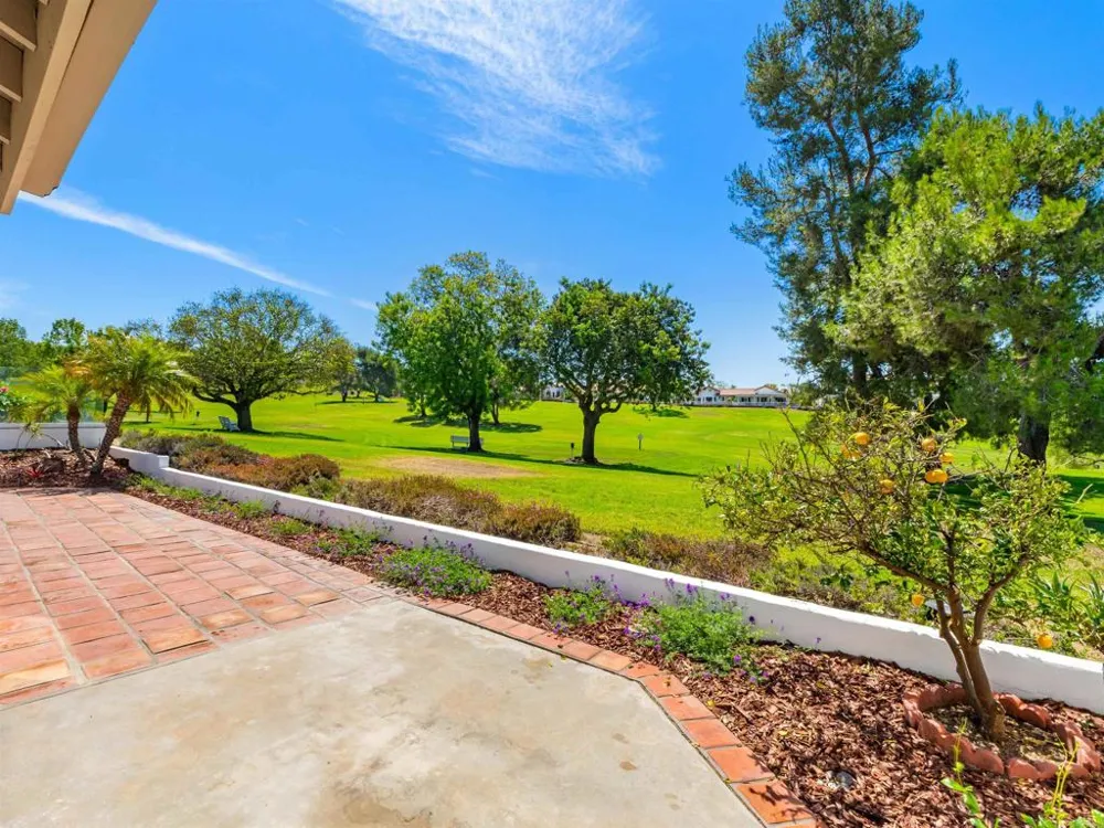 4957 Alicante Way Oceanside, CA 92056