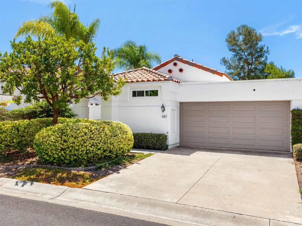 4957 Alicante Way Oceanside, CA 92056