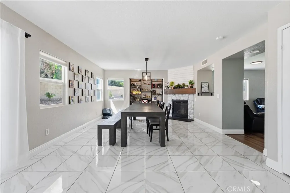 1638 E Miki Way Lancaster, CA 93535