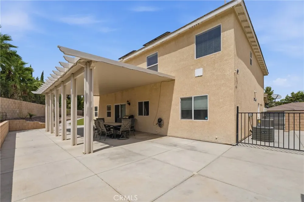 1638 E Miki Way Lancaster, CA 93535