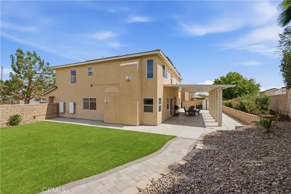 1638 E Miki Way Lancaster, CA 93535