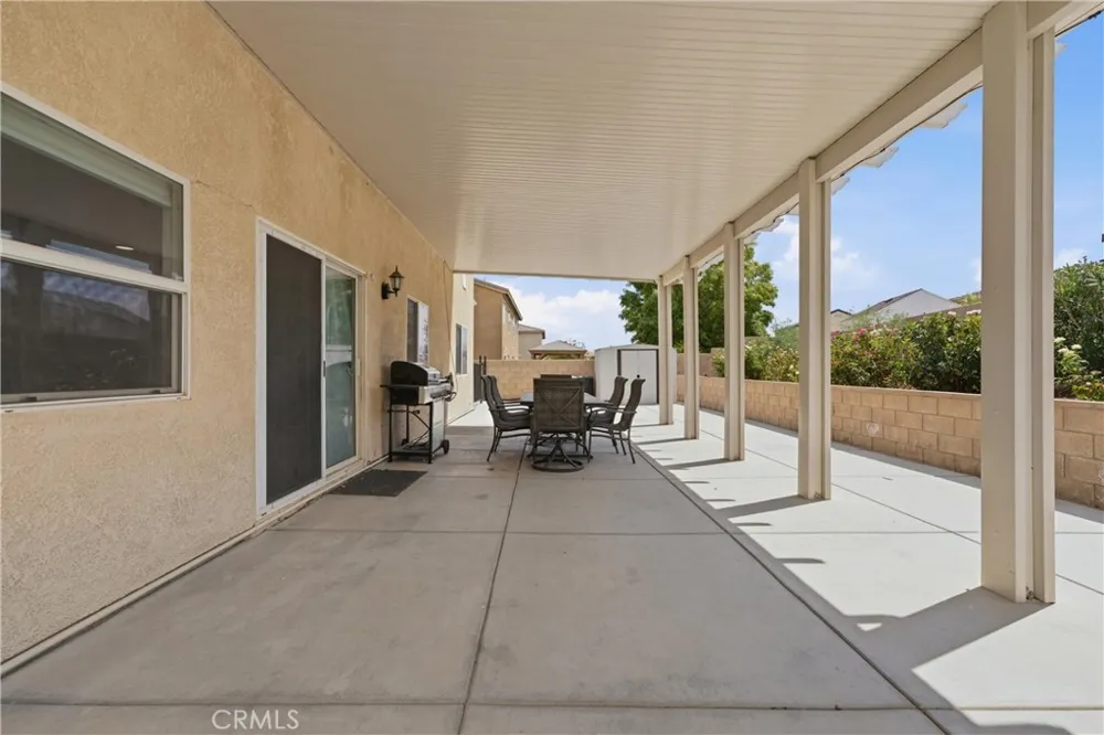 1638 E Miki Way Lancaster, CA 93535