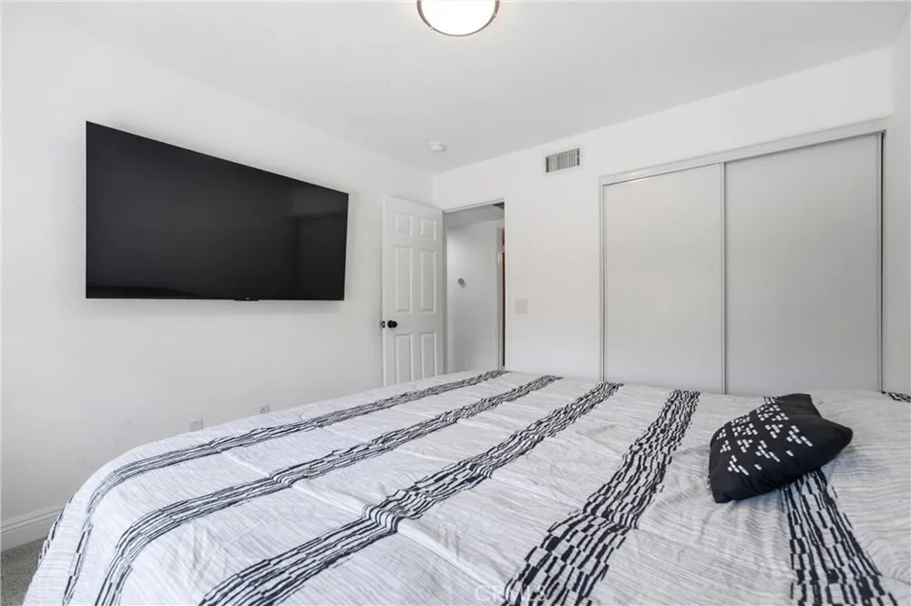 1638 E Miki Way Lancaster, CA 93535