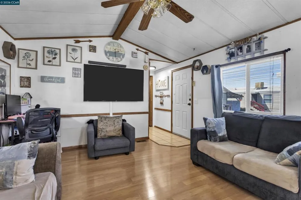 13 Deck Dr Suisun City, CA 94585