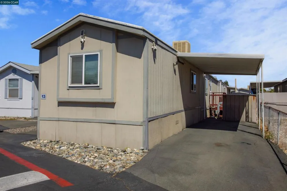 13 Deck Dr Suisun City, CA 94585