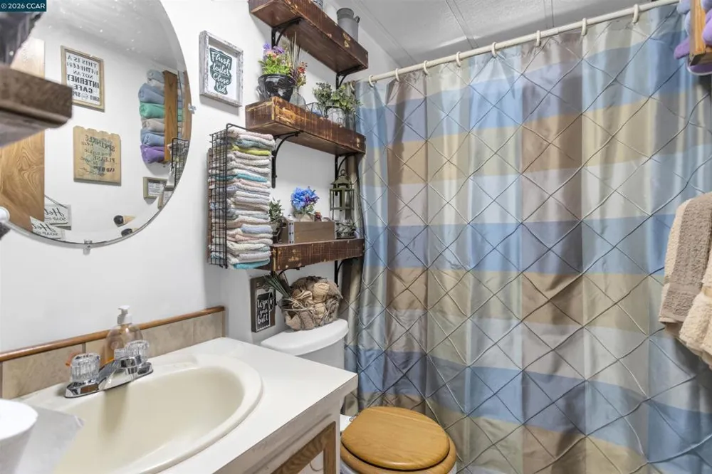 13 Deck Dr Suisun City, CA 94585