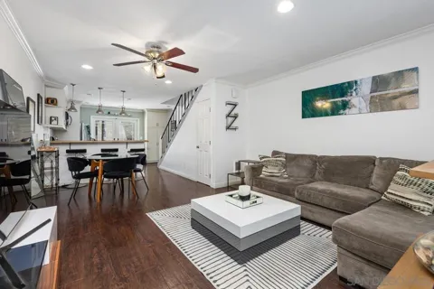 7856 Camino Glorita