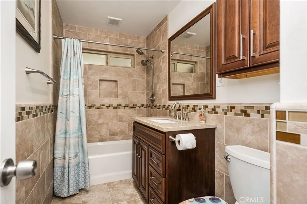 14831 Barnwall La Mirada, CA 90638