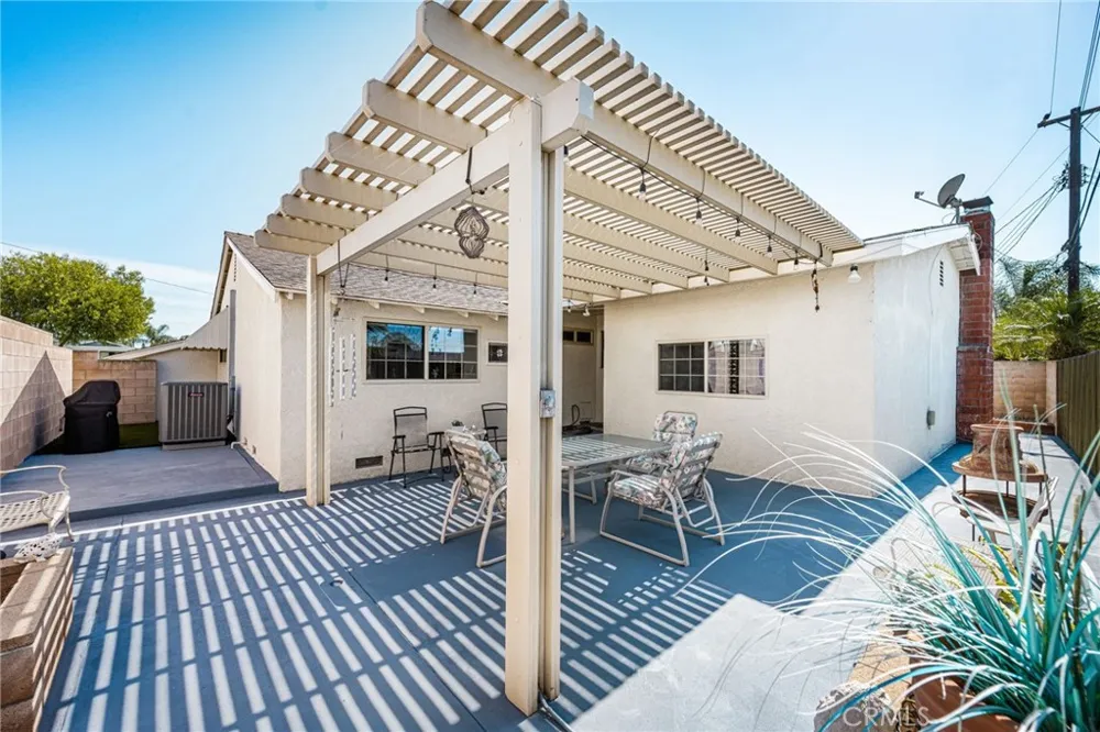 14831 Barnwall La Mirada, CA 90638