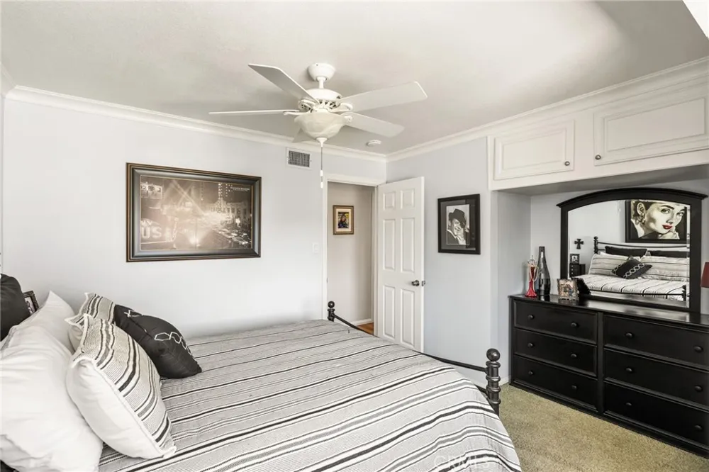 14831 Barnwall La Mirada, CA 90638