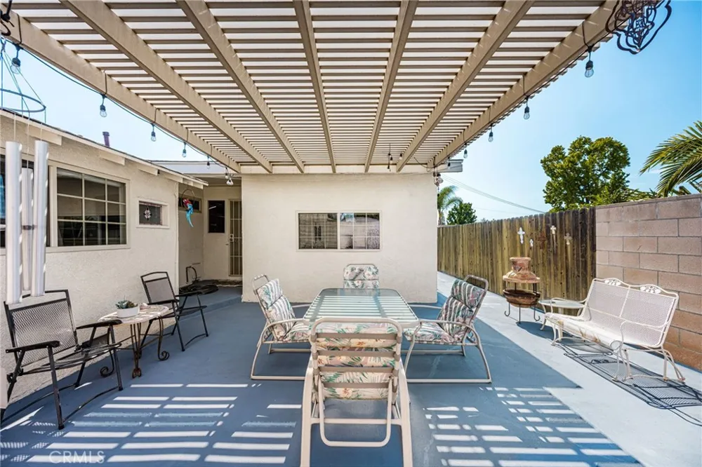 14831 Barnwall La Mirada, CA 90638