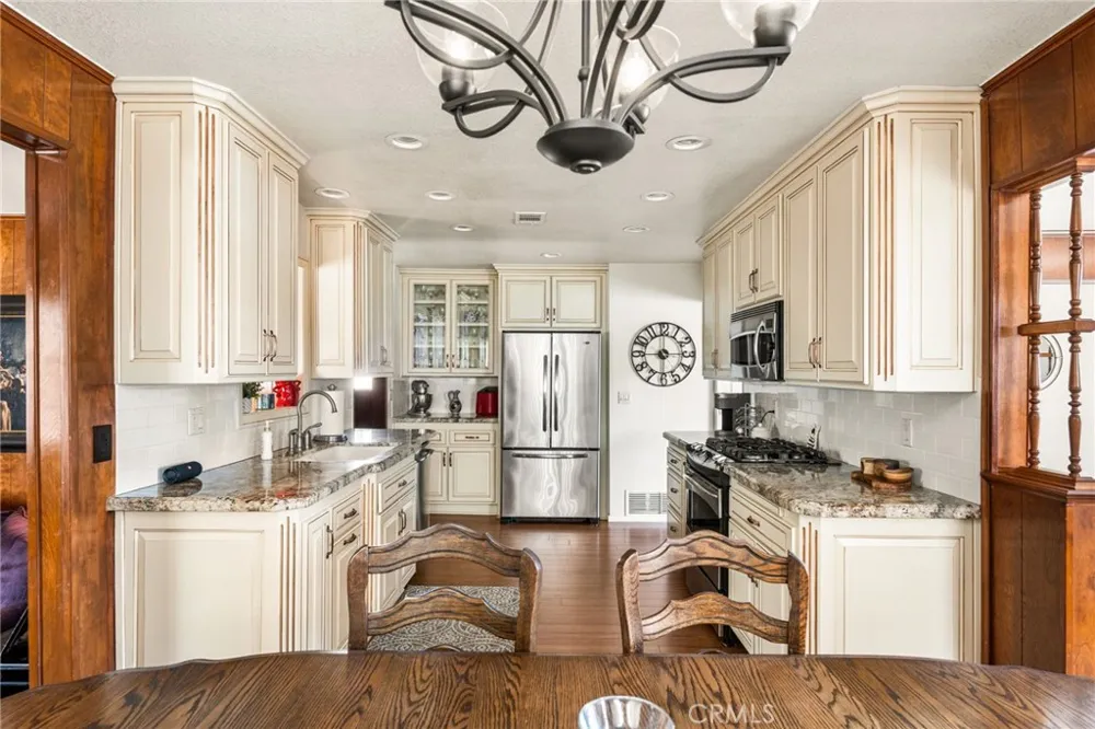 14831 Barnwall La Mirada, CA 90638