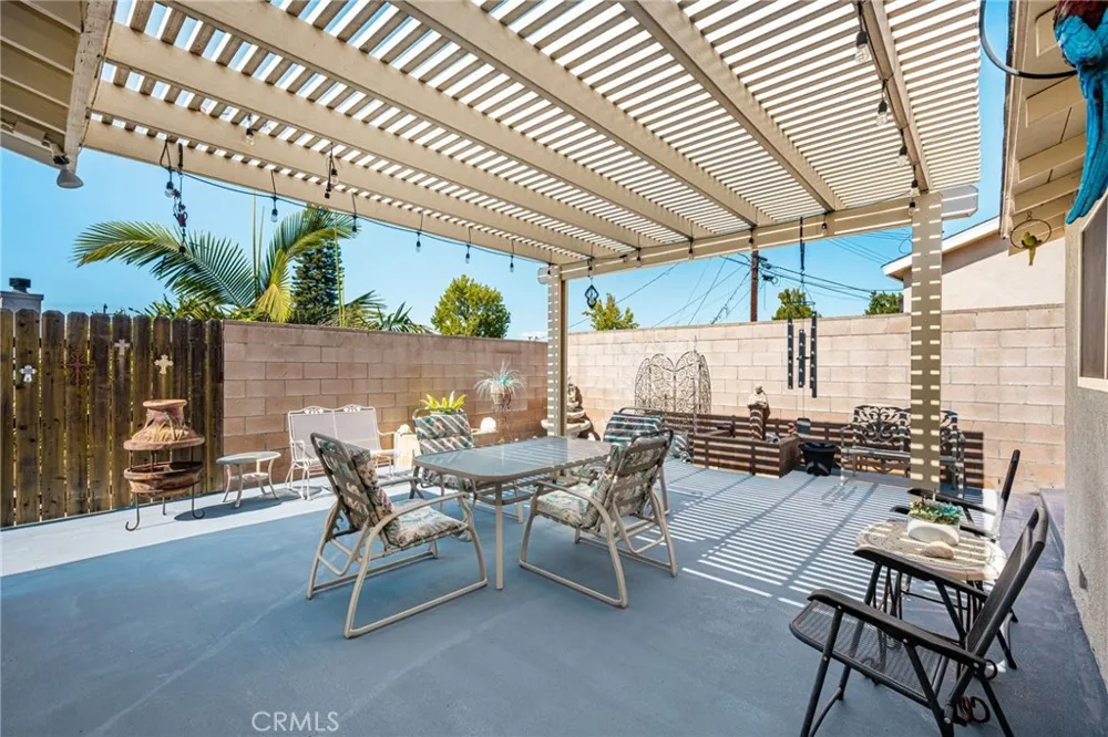 14831 Barnwall La Mirada, CA 90638