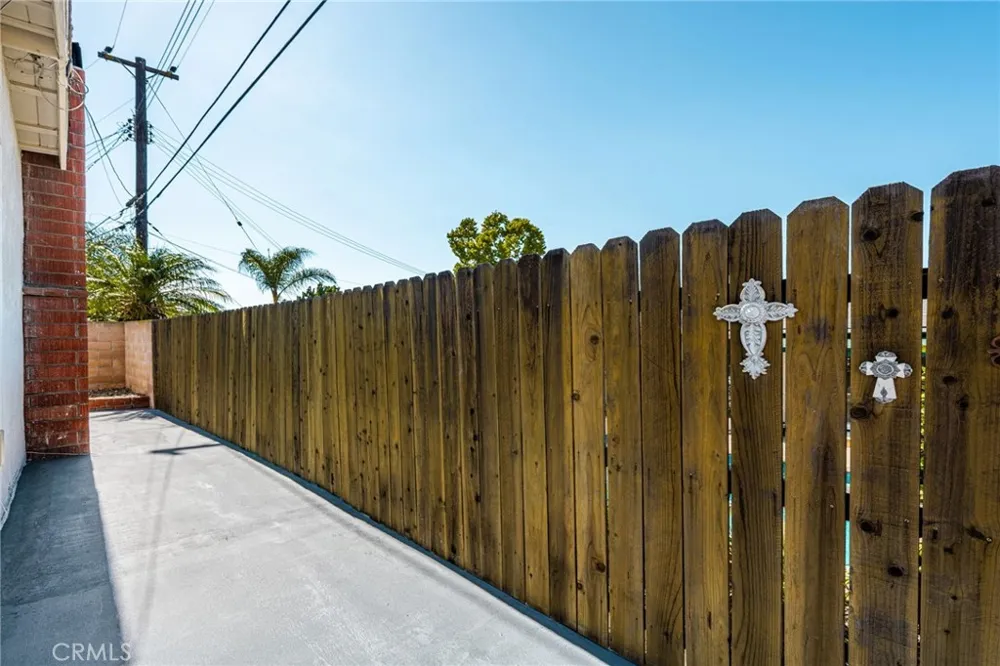 14831 Barnwall La Mirada, CA 90638