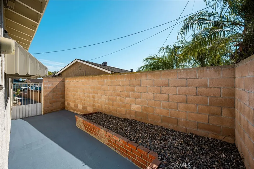 14831 Barnwall La Mirada, CA 90638