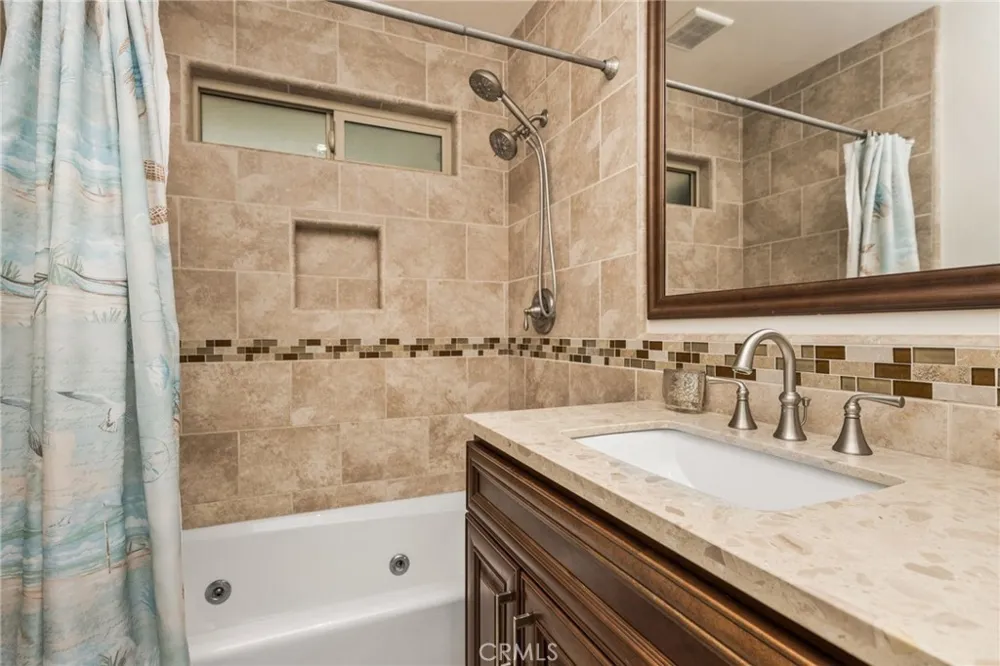 14831 Barnwall La Mirada, CA 90638