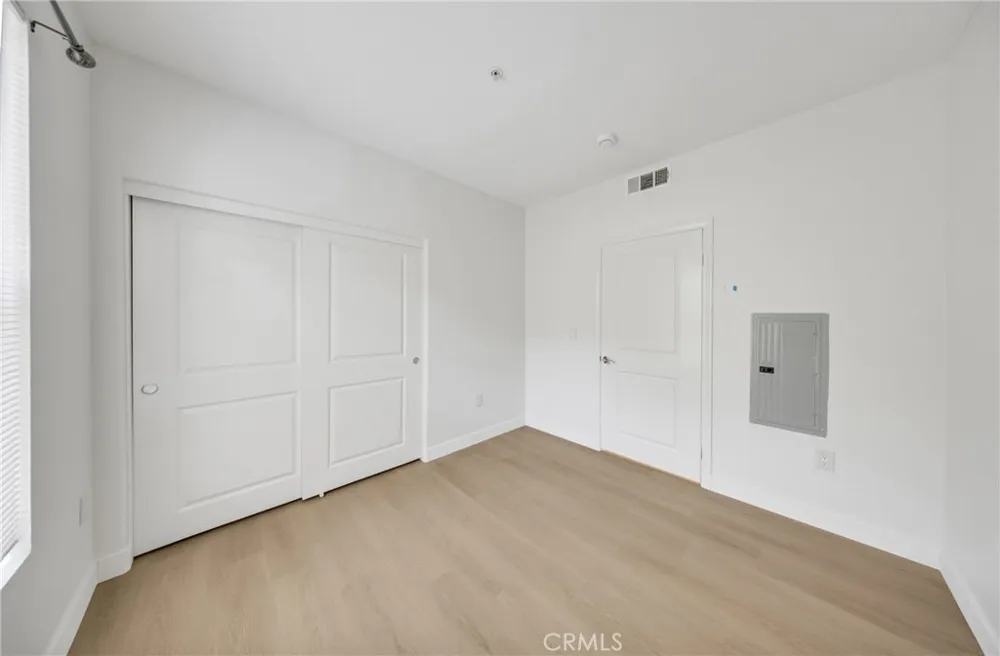 128 Oak Knoll #111 Pasadena, CA 91101