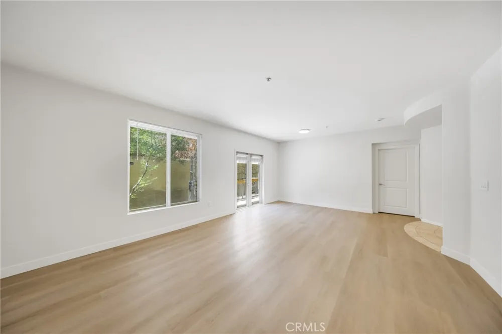128 Oak Knoll #111 Pasadena, CA 91101