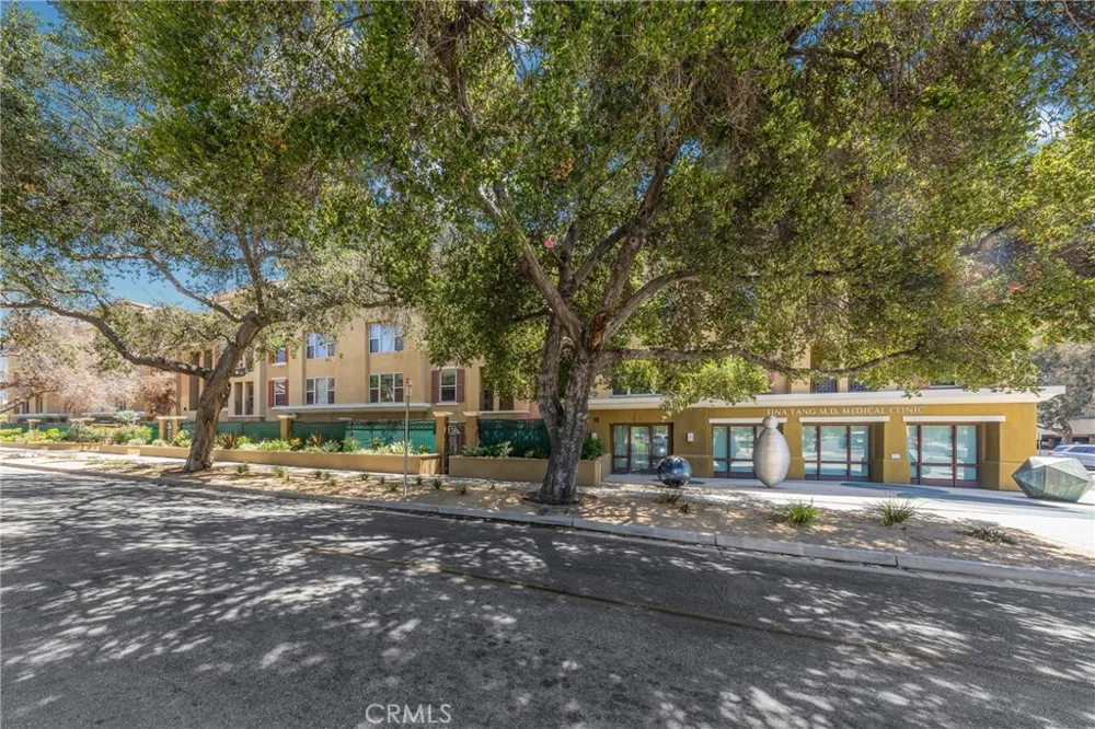 128 Oak Knoll #111 Pasadena, CA 91101