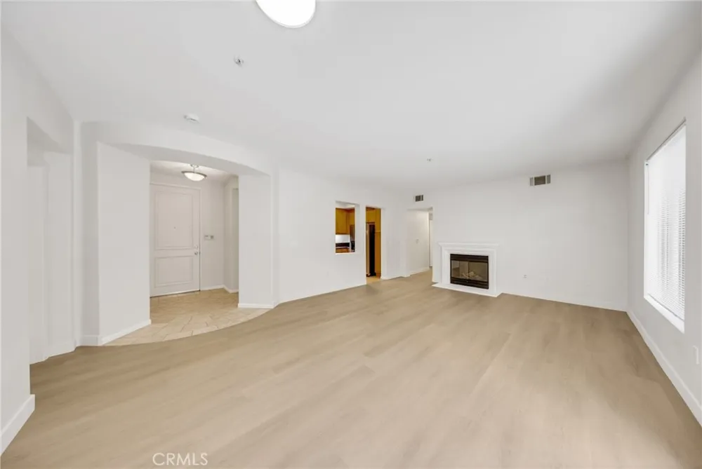 128 Oak Knoll #111 Pasadena, CA 91101