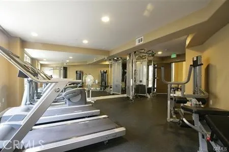 128 Oak Knoll #111 Pasadena, CA 91101