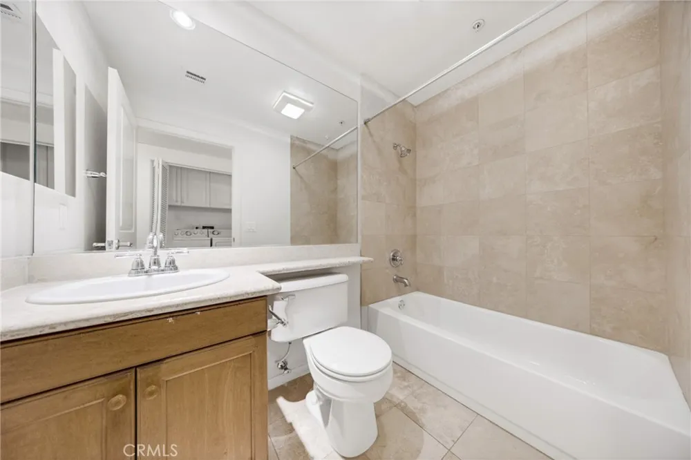 128 Oak Knoll #111 Pasadena, CA 91101