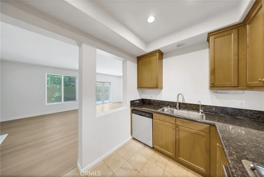 128 Oak Knoll #111 Pasadena, CA 91101