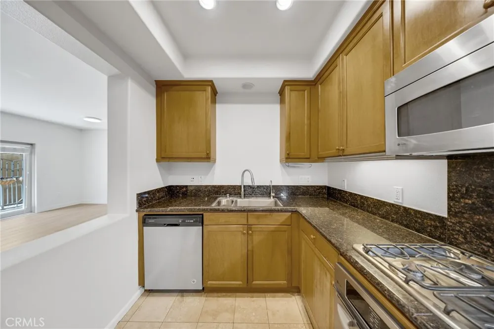 128 Oak Knoll #111 Pasadena, CA 91101