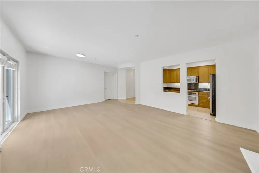 128 Oak Knoll #111 Pasadena, CA 91101