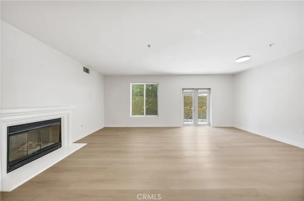 128 Oak Knoll #111 Pasadena, CA 91101