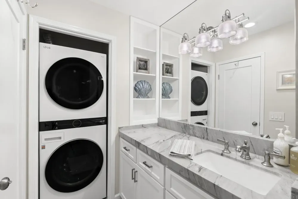 400 The Strand #4 Oceanside, CA 92054