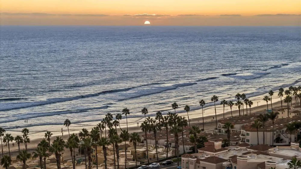 400 The Strand #4 Oceanside, CA 92054