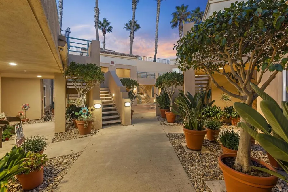 400 The Strand #4 Oceanside, CA 92054
