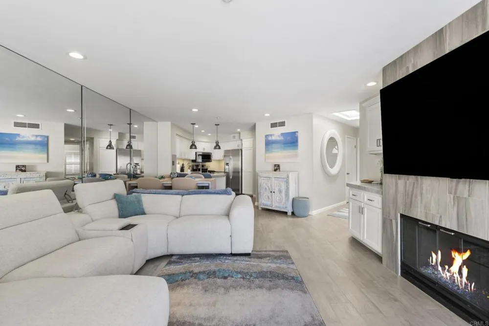 400 The Strand #4 Oceanside, CA 92054