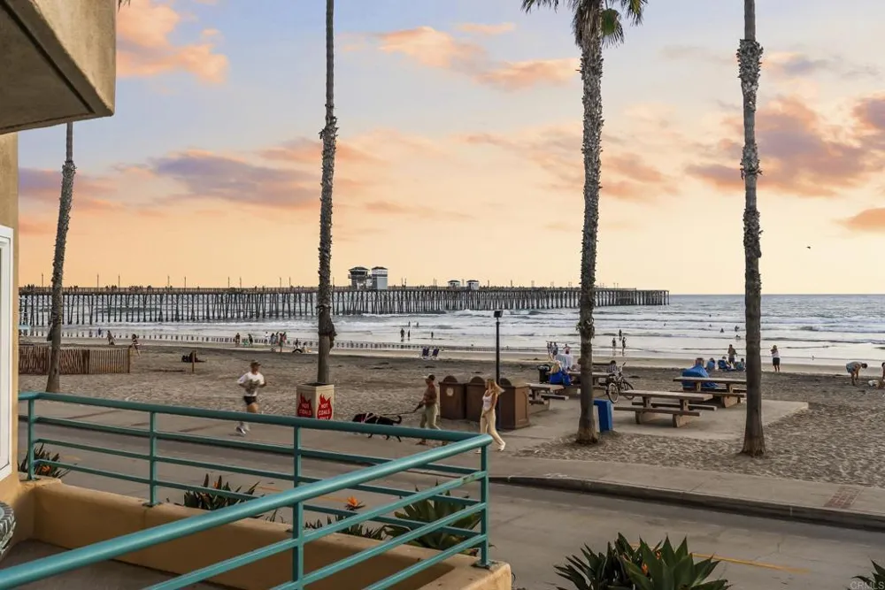 400 The Strand #4 Oceanside, CA 92054