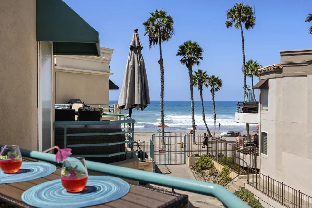 400 The Strand #4 Oceanside, CA 92054