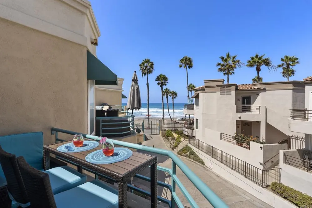 400 The Strand #4 Oceanside, CA 92054