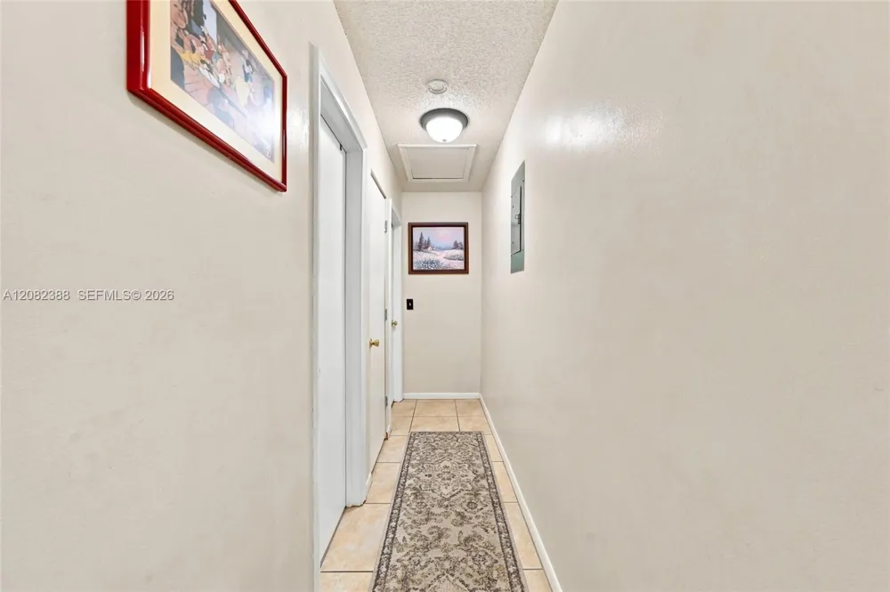8656 SW 50th St Cooper City, FL 33328