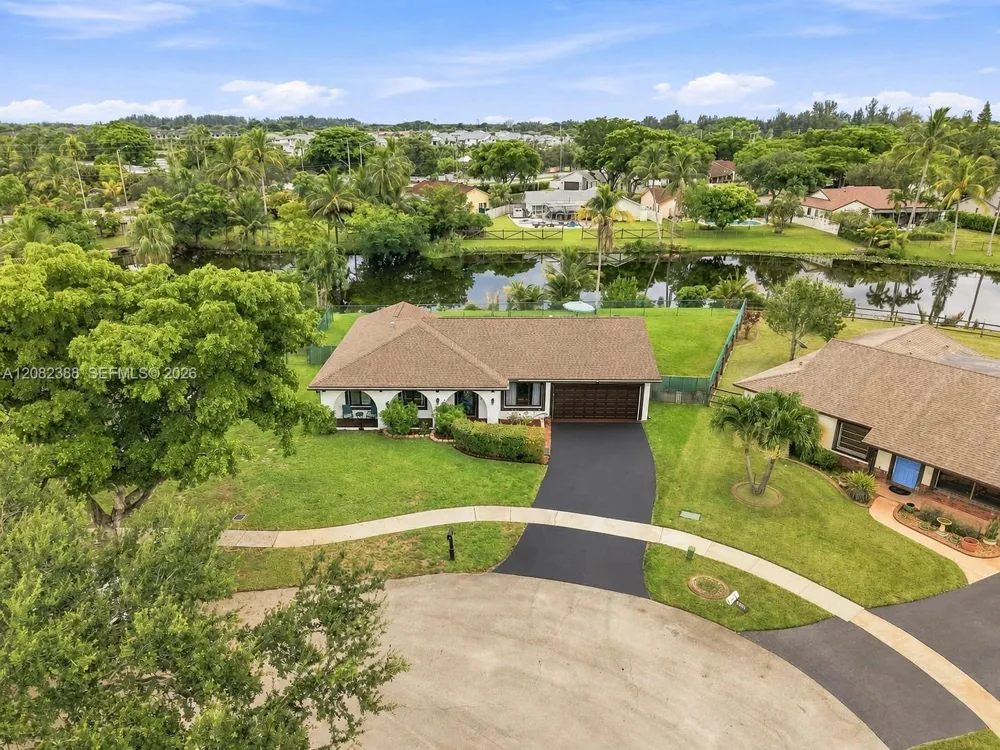 8656 SW 50th St Cooper City, FL 33328